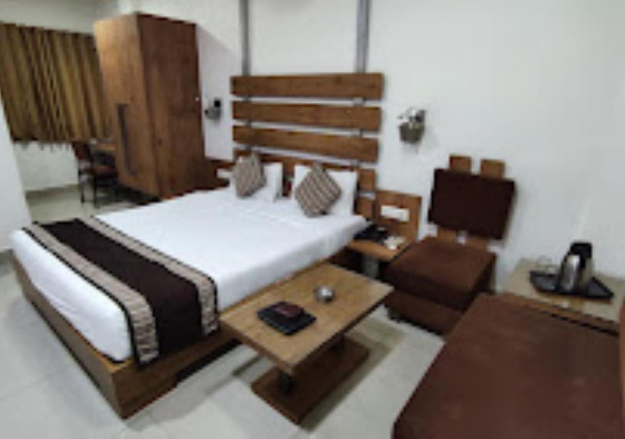 Hotel Siddharth Premiere Chandrapur Exterior photo